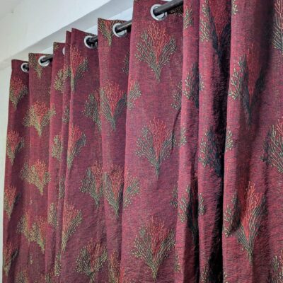 Stylish Maroon Jacquard Indoor Curtain – Printed Ready-to-Hang Single Panel (96 × 56 Inches)