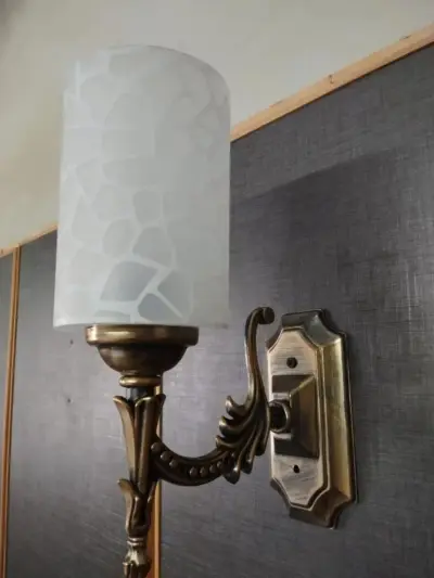 Modern Quartz Wall Hanging Lamp – White, Sleek & Stylish Home Lighting