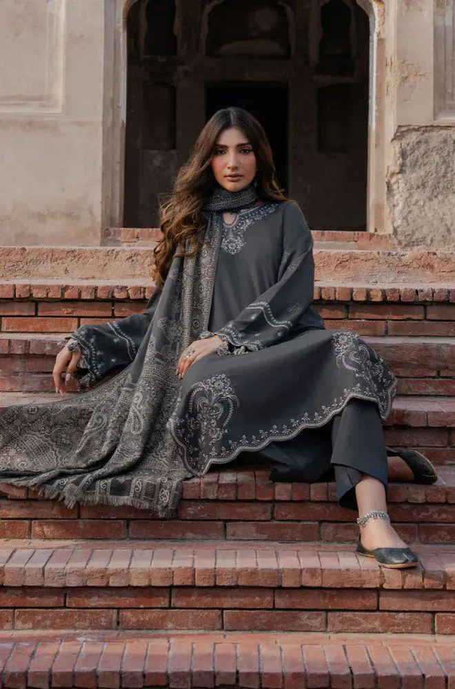 Elegant Grey 3 Pcs Women’s Unstitched Embroidered Dhanak Suit with Digital Print Pashmina Dupatta