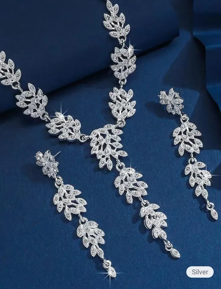 Elegant Silver Artificial Pendant Jewelry Set for Women – Alloy Necklace & Earrings (2-Piece Set)