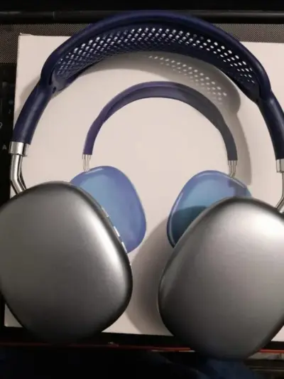 P9 Wireless Over-Ear Bluetooth Headphones – Black & Blue, Comfortable, Long Battery Life