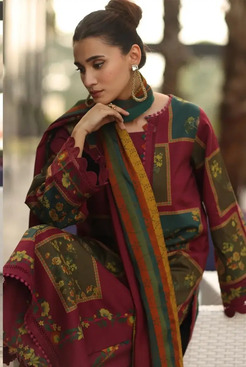 Women’s 3 Pcs Unstitched Printed Khaddar Suit – Pink | 3.0m Shirt, 2.5m Trouser, 2.5m Dupatta