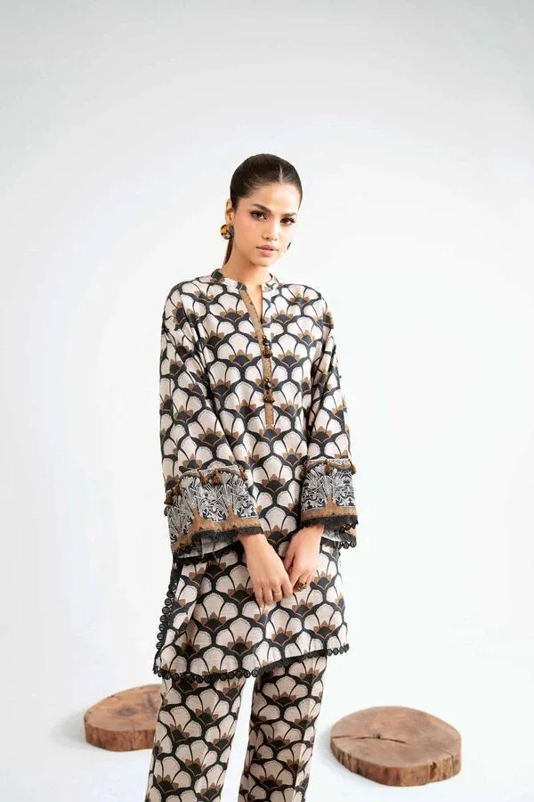 Women’s 2 Pcs Unstitched Printed Khaddar Suit – Black | Winter Wear (3.0m Shirt, 2.5m Trouser)