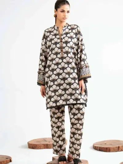 Women’s 2 Pcs Unstitched Printed Khaddar Suit – Black | Winter Wear (3.0m Shirt, 2.5m Trouser)