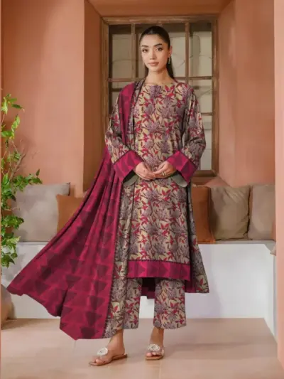 Women’s Khaddar 3 Pcs Unstitched Printed Suit with Wool Dupatta – Green | Shirt 3m, Trouser 2.5m, Dupatta 2.5m