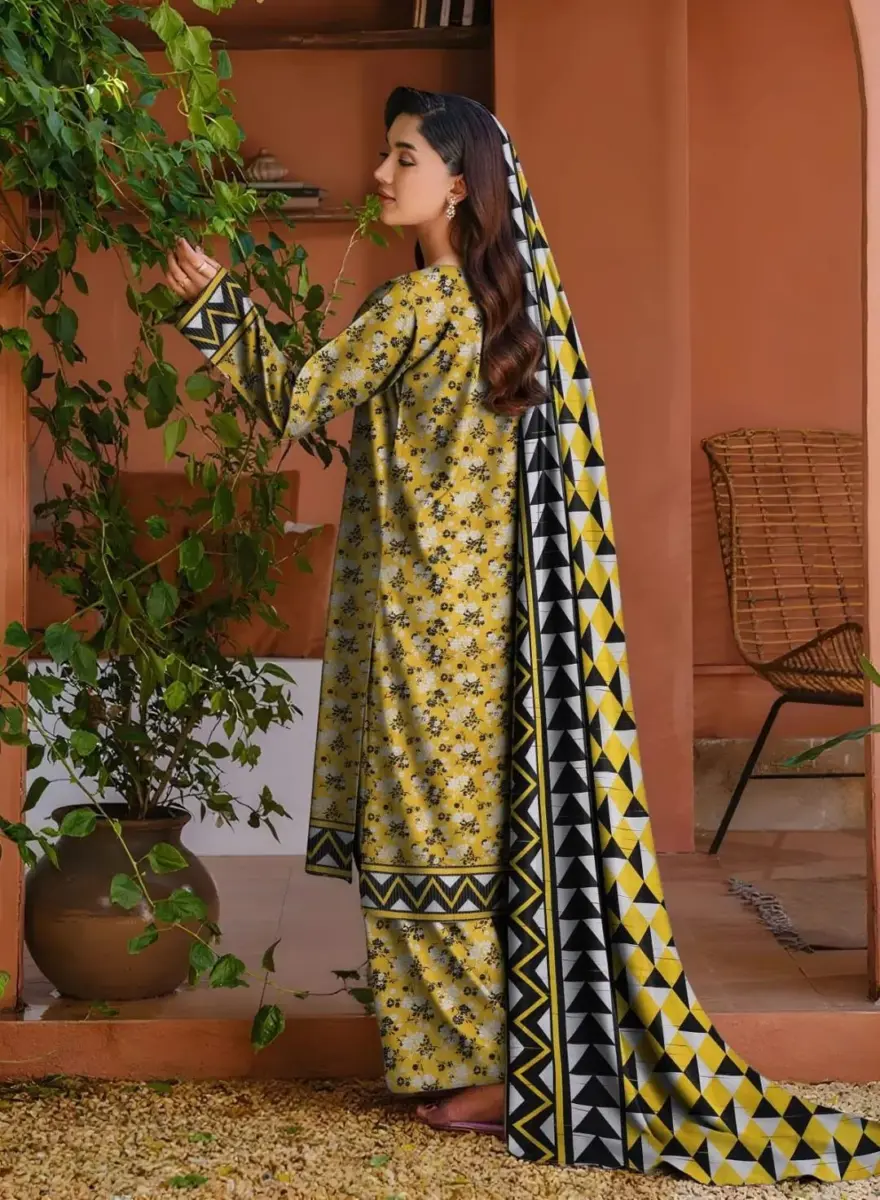 Women’s Khaddar 3 Pcs Unstitched Printed Suit with Wool Dupatta – Golden | Shirt 3m, Trouser 2.5m