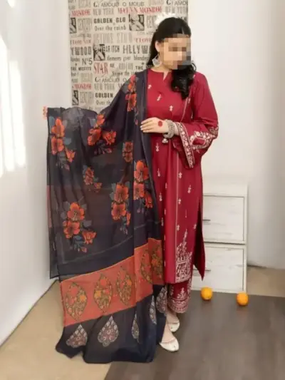 Premium 3 Pcs Women’s Unstitched Embroidered Dhanak Suit – Maroon | Embroidered Shirt & Trouser with Digital Printed Pashmina Dupatta