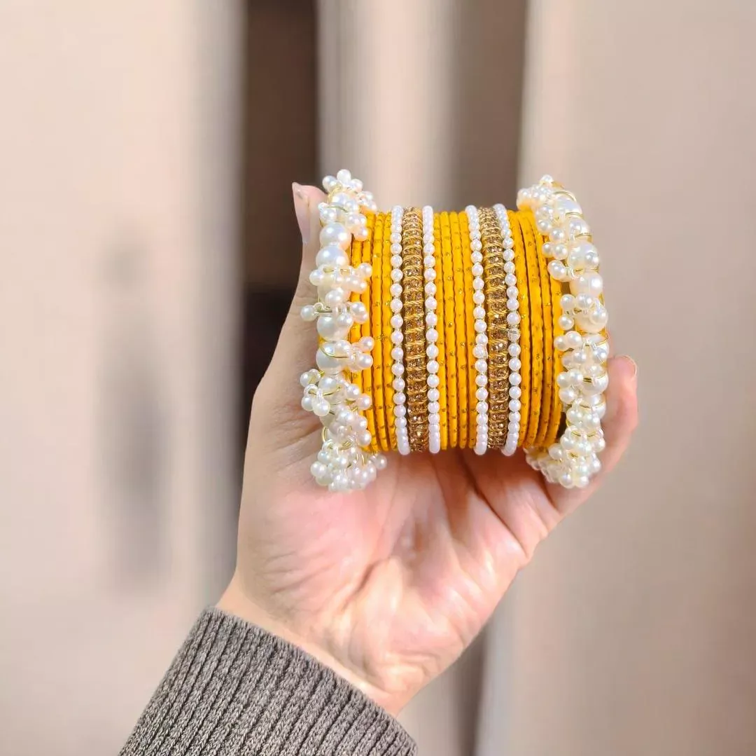 18 Pcs Women’s Metal Gold Plated Crystal Kara Bangle Set Modern Design Yellow Size 2.25