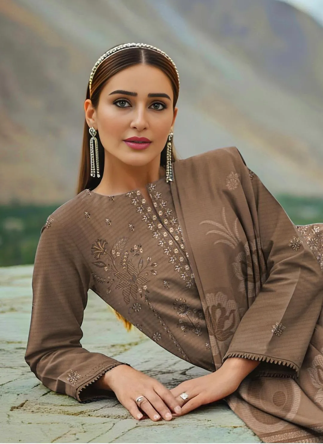 3 Pcs Women's Unstitched Embroidered Lawn Suit – Brown