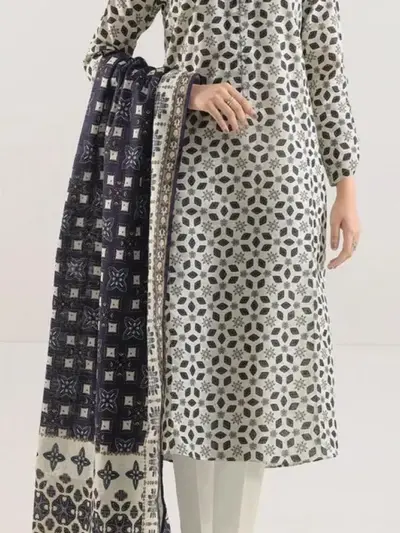 3 Pcs Women’s Unstitched Printed Lawn Suit – Off White Eid Collection
