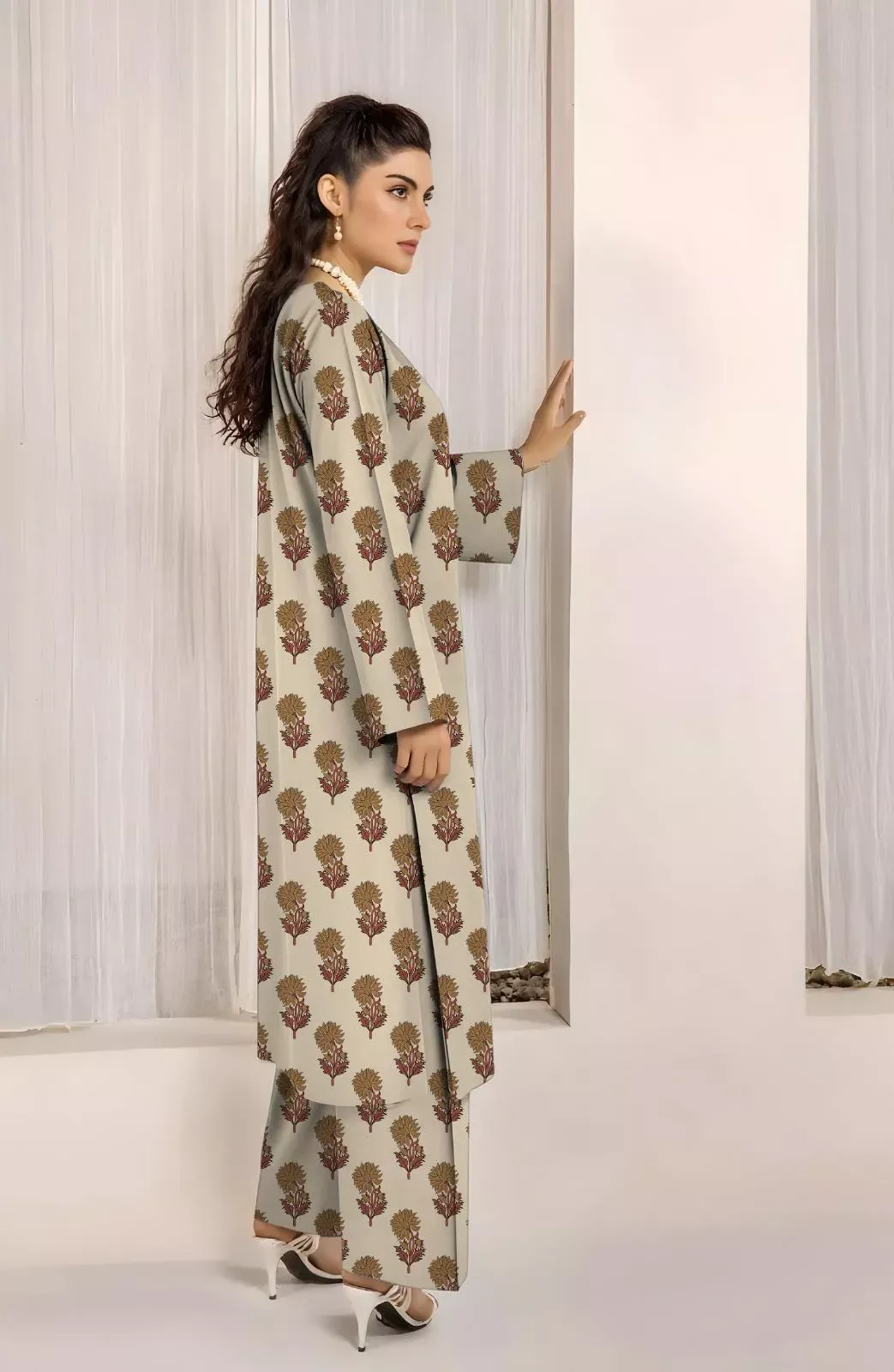 2 Pcs Women’s Unstitched Printed Lawn Suit – Yellow