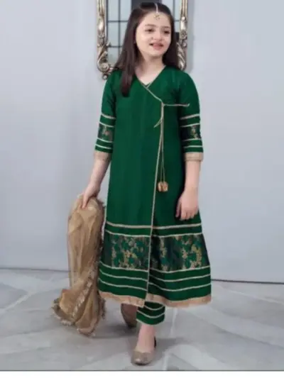 3 Pcs Girl’s Cotton Embroidered Kurta and Shalwar Suit with Dupatta – Green (8-10 Years)