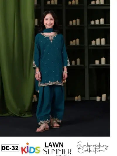 3 Pcs Girl’s Lawn Embroidered Unstitched Suit – Green