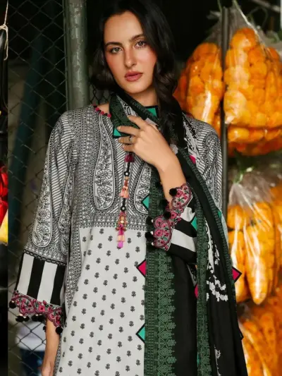 Off White Printed Lawn Kurti Set with Dobby Lawn Dupatta – 3 Pcs