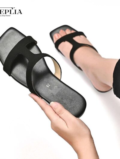 Buy Premium Women's Black Leather Flat Flats Casual Wear Pakistan