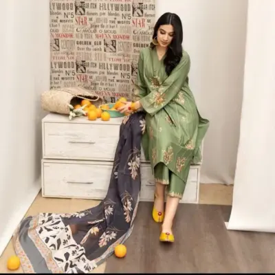 Green Embroidered Lawn 3 Piece Unstitched Suit with Digital Print Diamond Dupatta