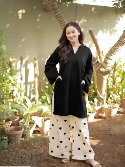 2 Pcs Women's Stitched Cotton Lawn Plain Shirt And Trouser